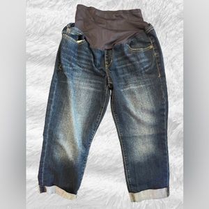 OLD NAVY MATERNITY jean capris, size 10